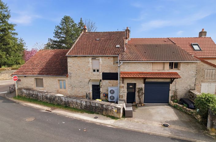 Image No.2-6 Bed Property for sale
