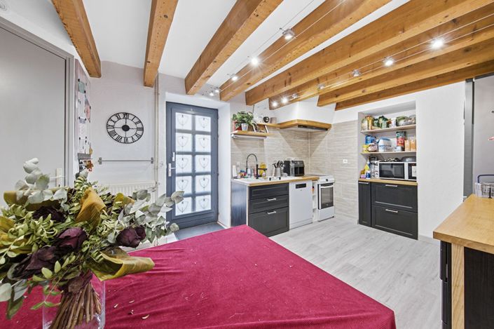 Image No.4-6 Bed Property for sale