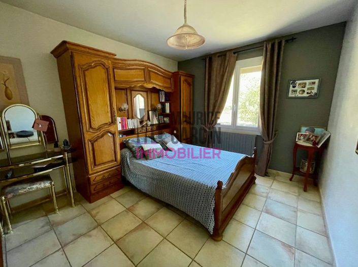 Image No.13-3 Bed House for sale