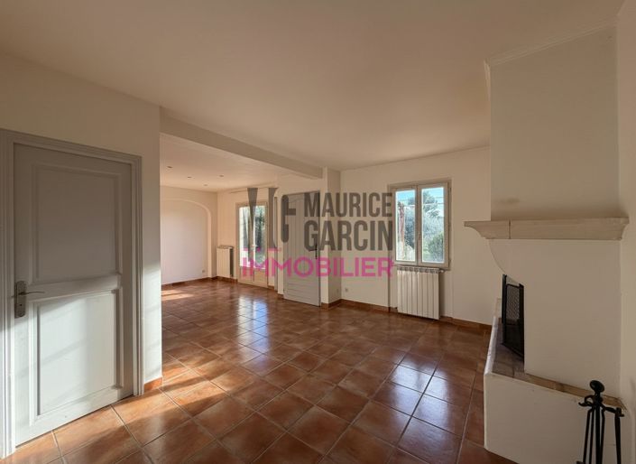 Image No.4-2 Bed House for sale