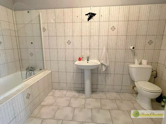 Image No.7-2 Bed House for sale