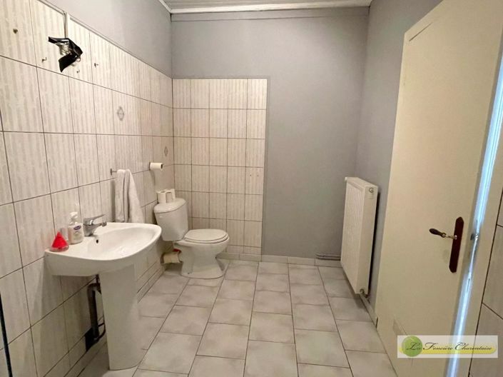 Image No.8-2 Bed House for sale