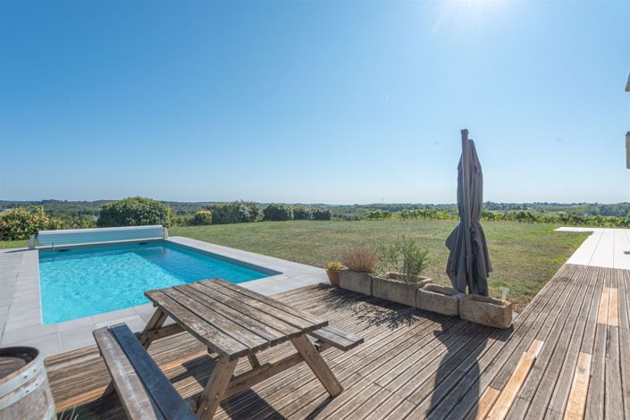 Image No.3-4 Bed House for sale