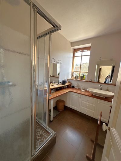 Image No.23-5 Bed House for sale