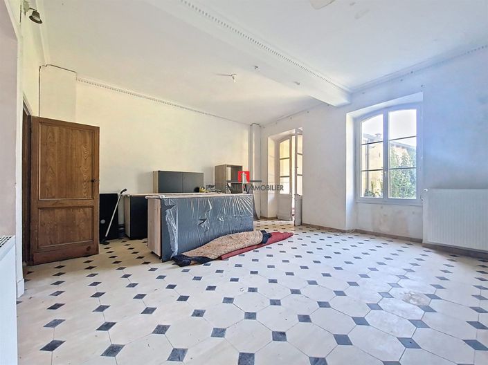 Image No.2-4 Bed House for sale
