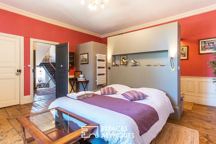 Image No.10-10 Bed Property for sale