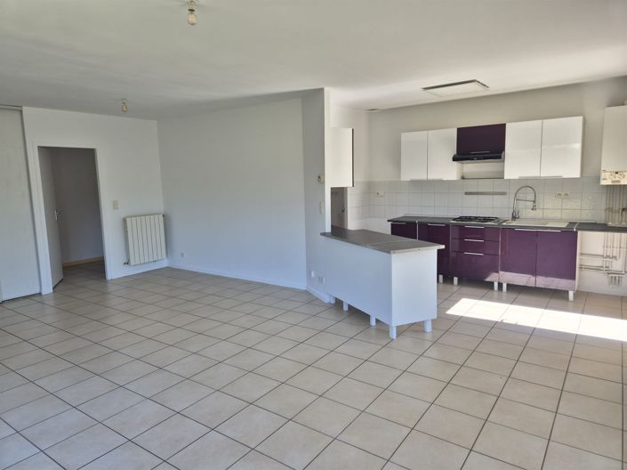Image No.4-2 Bed House for sale