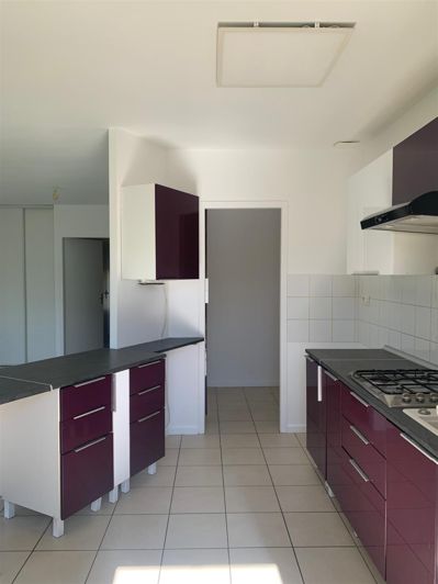Image No.5-2 Bed House for sale