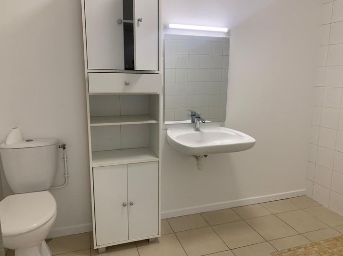 Image No.8-2 Bed House for sale