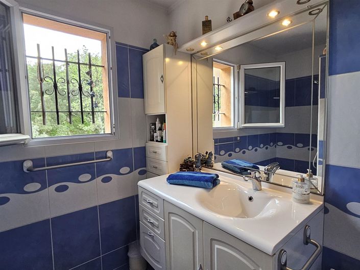 Image No.23-3 Bed House for sale