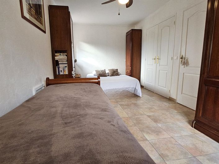 Image No.25-3 Bed House for sale
