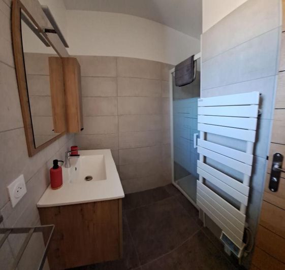 Image No.18-5 Bed House for sale