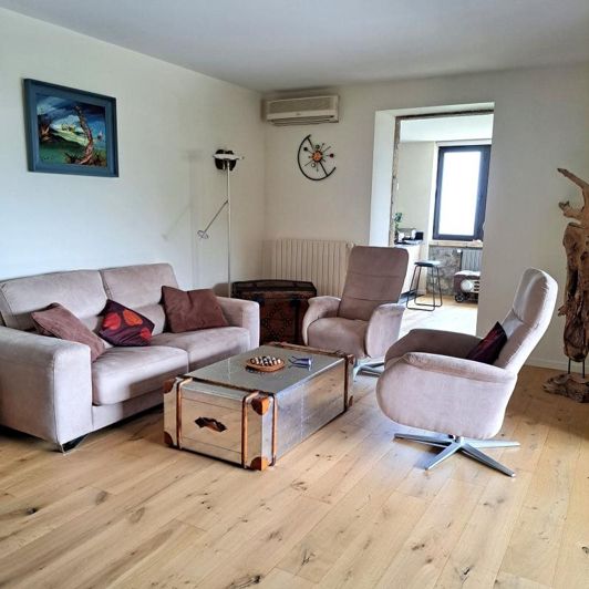 Image No.8-5 Bed House for sale