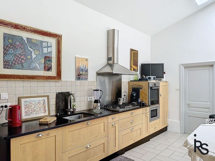 Image No.7-7 Bed House for sale