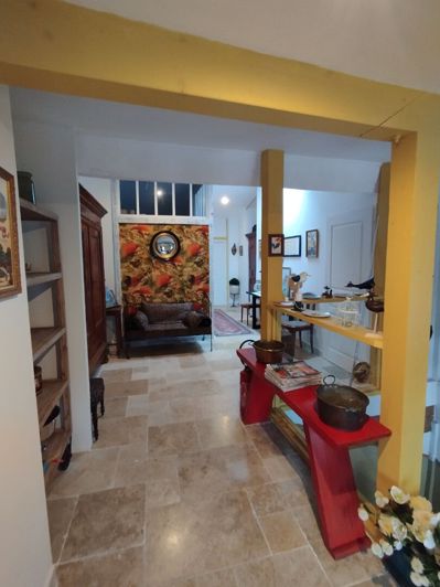 Image No.17-4 Bed Property for sale