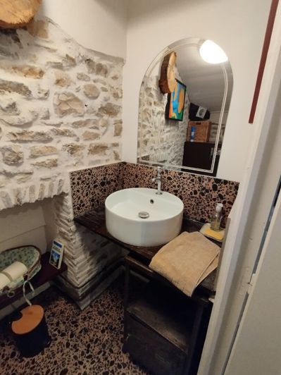 Image No.18-4 Bed Property for sale