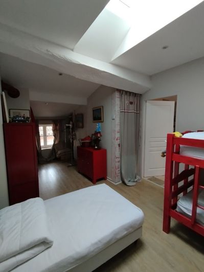 Image No.19-4 Bed Property for sale