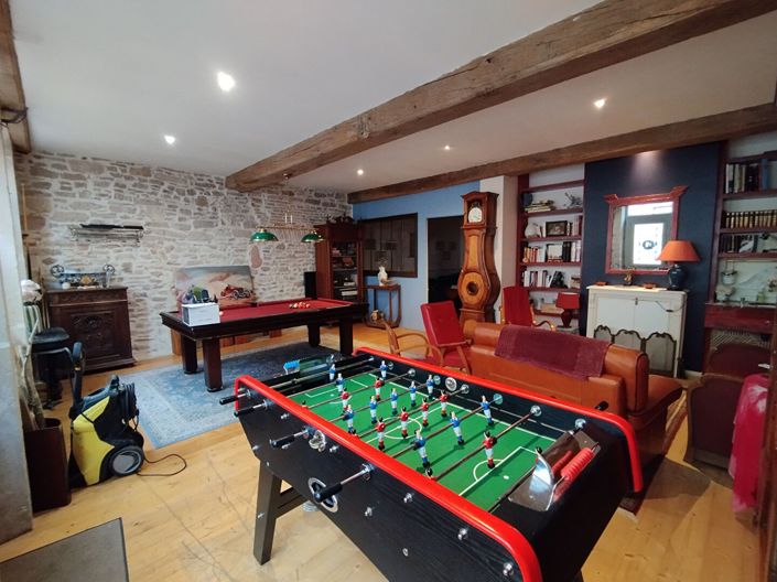 Image No.7-4 Bed Property for sale