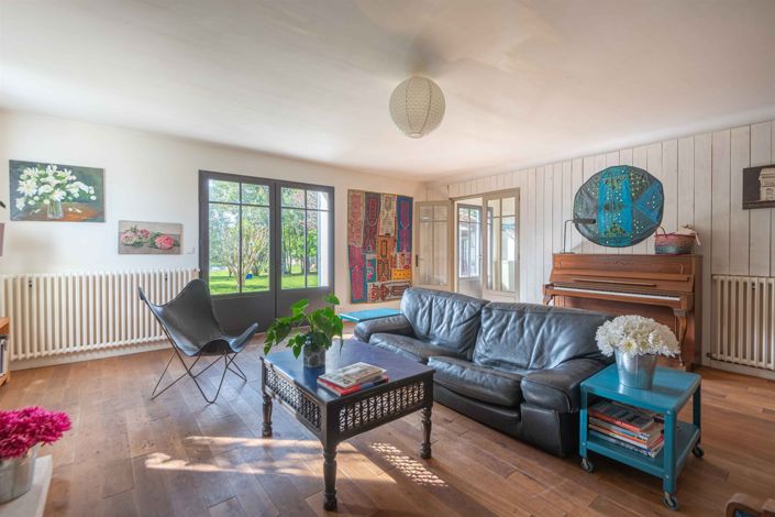 Image No.7-4 Bed House for sale