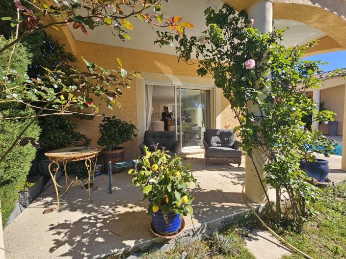 Image No.15-4 Bed House for sale