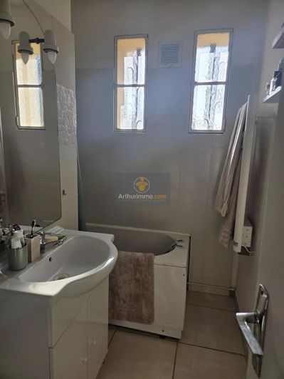 Image No.7-2 Bed House for sale