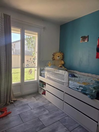 Image No.8-2 Bed House for sale