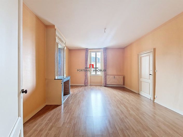 Image No.12-6 Bed House for sale