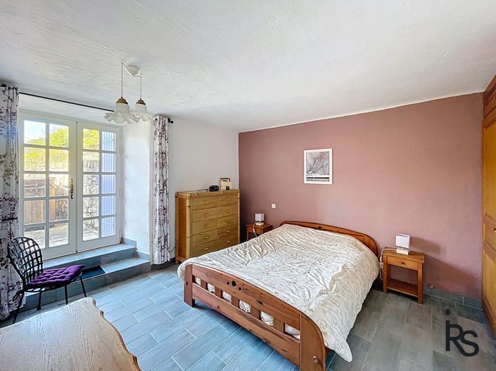 Image No.12-3 Bed House for sale