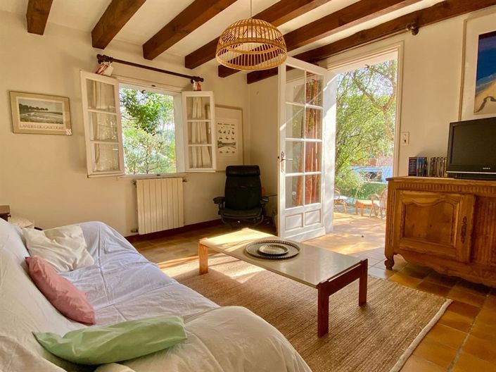 Image No.7-6 Bed House for sale