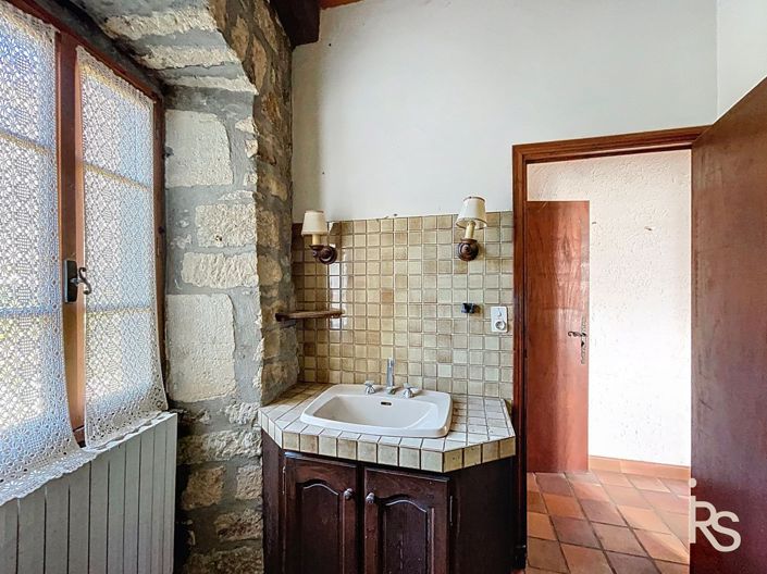 Image No.12-6 Bed House for sale