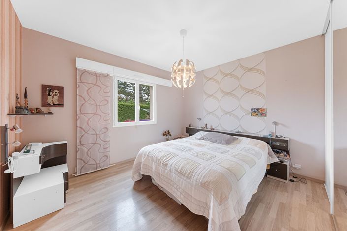 Image No.10-4 Bed House for sale