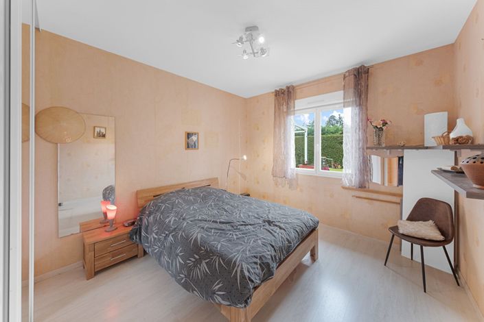 Image No.9-4 Bed House for sale