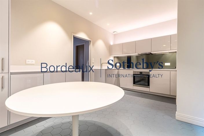 Image No.8-3 Bed Apartment for sale