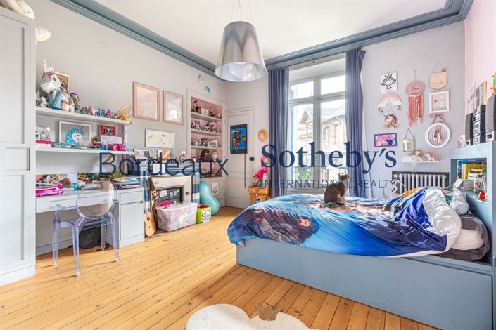 Image No.12-7 Bed House for sale