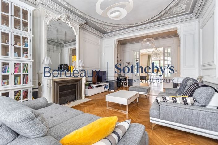 Image No.7-7 Bed House for sale