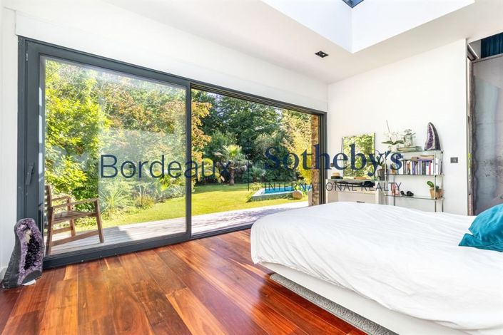 Image No.13-5 Bed House for sale
