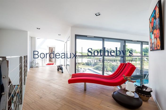 Image No.13-5 Bed House for sale