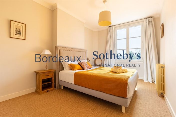 Image No.14-7 Bed House for sale