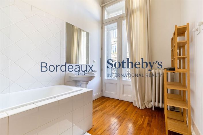 Image No.15-7 Bed House for sale