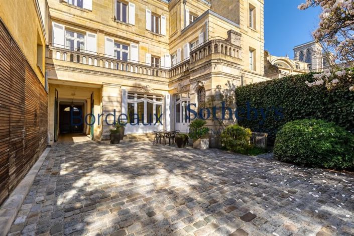 Image No.19-7 Bed House for sale