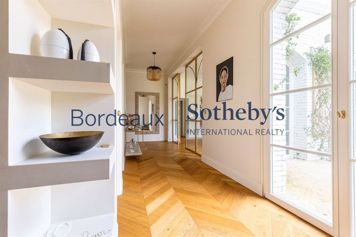 Image No.4-5 Bed House for sale