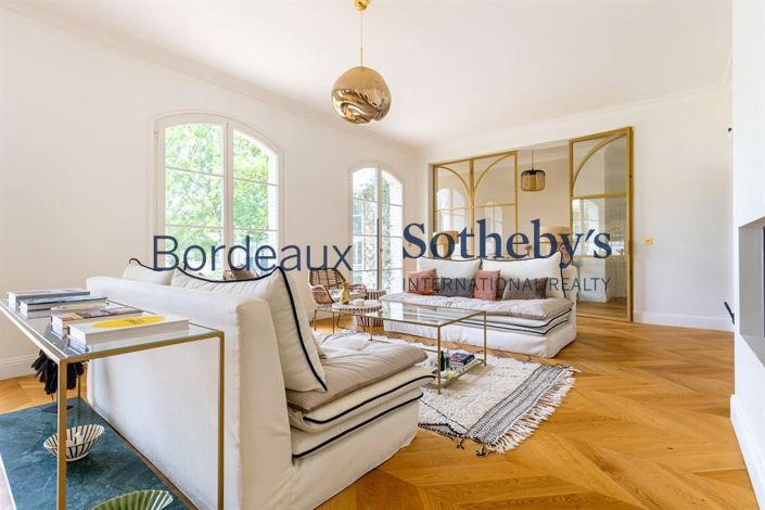 Image No.7-5 Bed House for sale