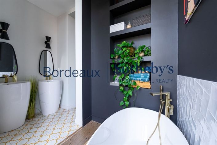 Image No.15-5 Bed House for sale