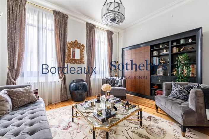 Image No.9-5 Bed House for sale