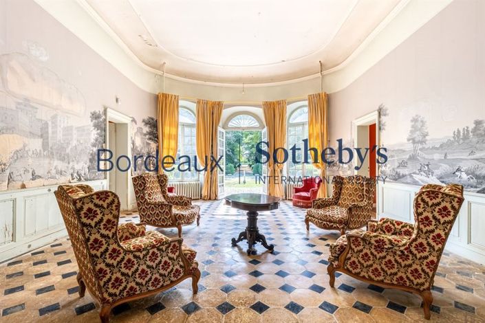 Image No.5-Propriété de 6 chambres à vendre à Bordeaux