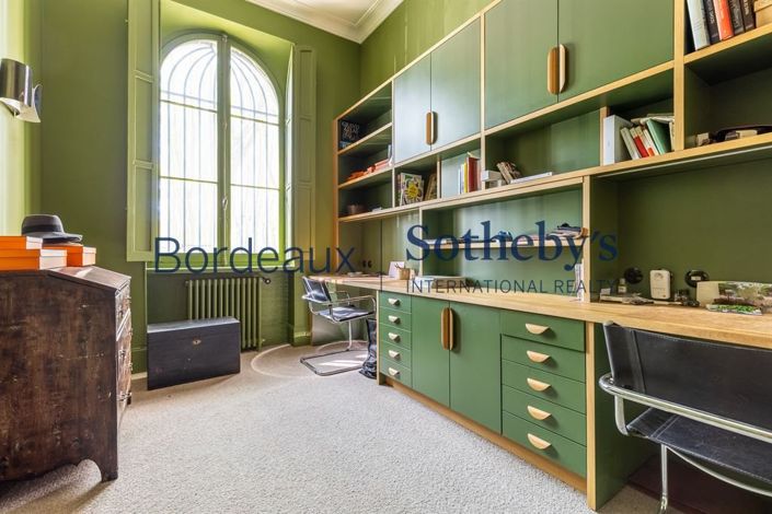 Image No.12-3 Bed Apartment for sale