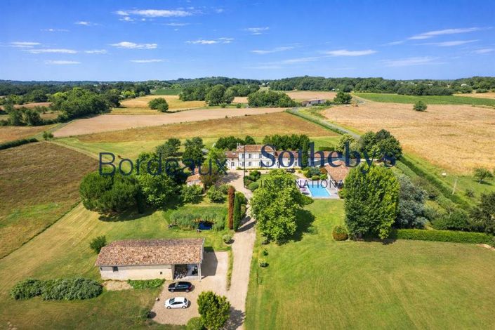 Image No.3-11 Bed Property for sale