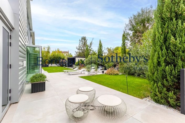 Image No.4-5 Bed House for sale