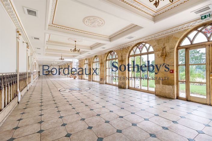 Image No.16-28 Bed Property for sale
