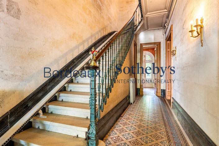 Image No.3-Propriété de 6 chambres à vendre à Bordeaux